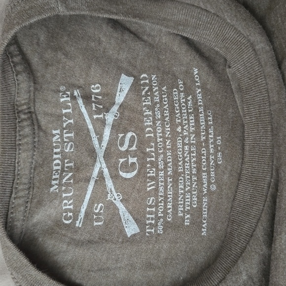 Olive Green Grunt style tshirt - Picture 2 of 3